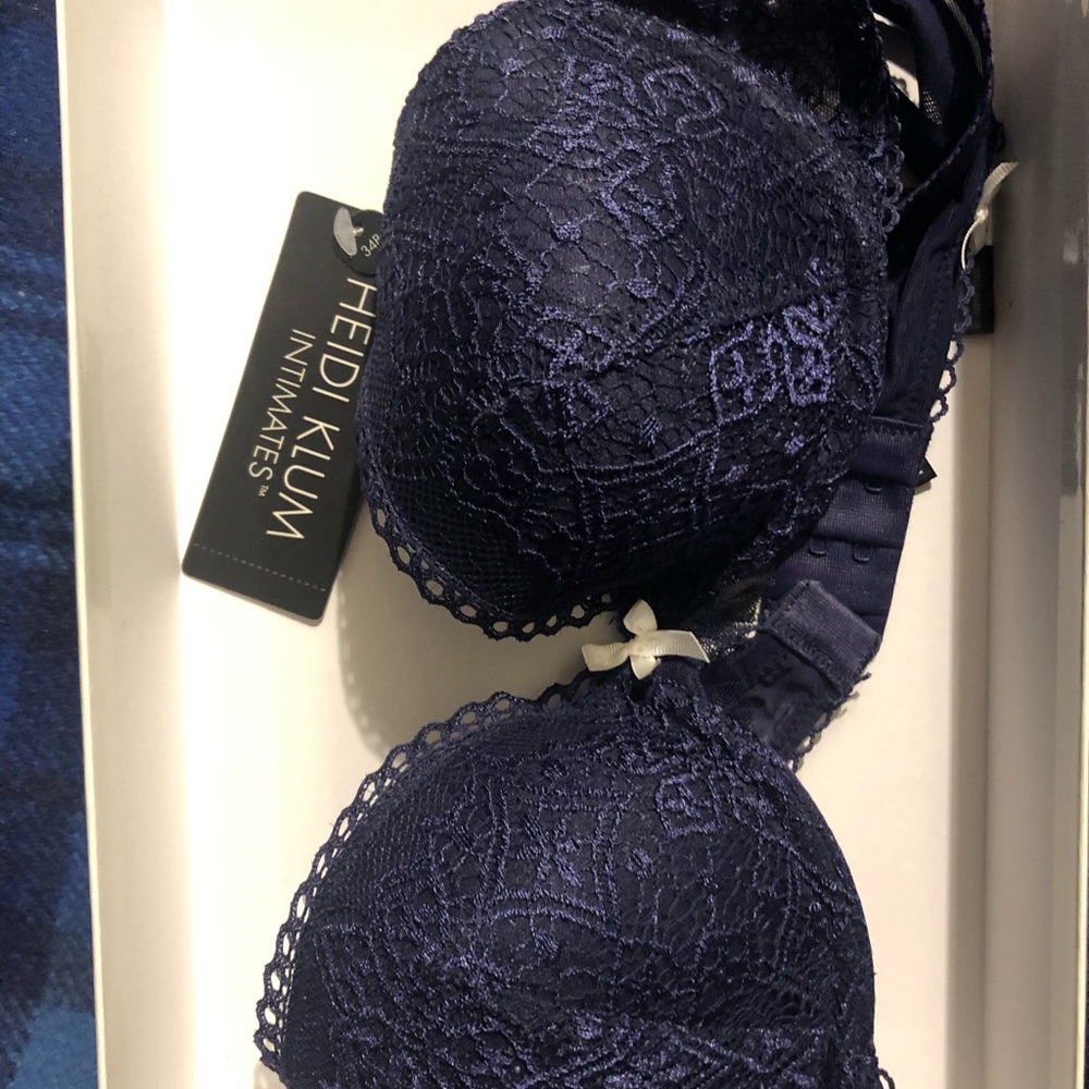 Heidi Klum bra 34b